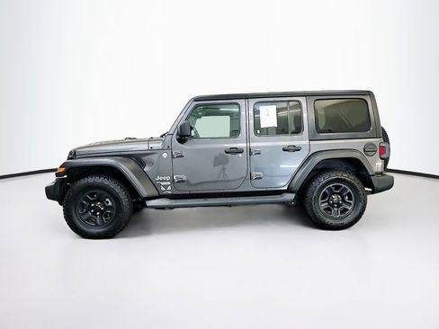 Used 2019 Jeep Wrangler Unlimited Sport S AWD/4WD image 4