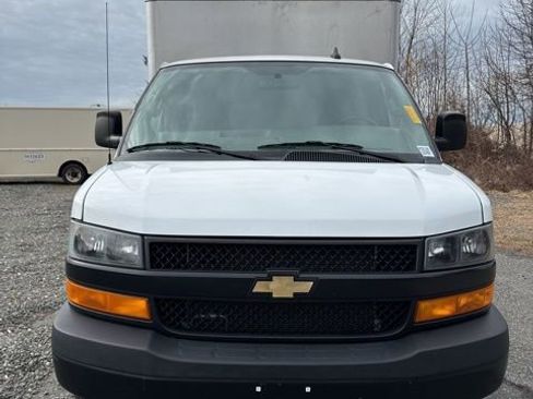 Used 2023 Chevrolet Express 3500 w/ Power Convenience Package image 4