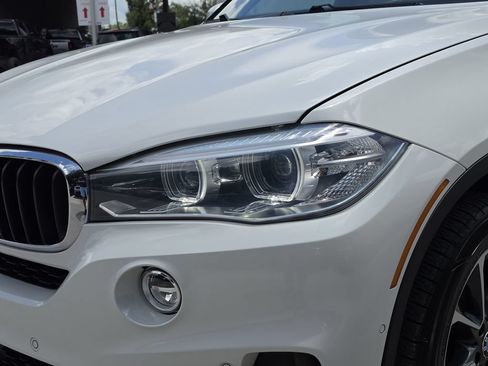 Used 2018 BMW X5 xDrive35i w/ M Sport Package AWD/4WD image 6