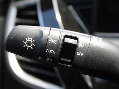 New 2026 Kia Seltos S FWD image 25