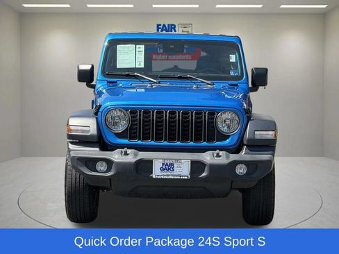 Used 2024 Jeep Wrangler Unlimited Sport AWD/4WD image 5