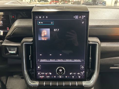 Used 2025 GMC Yukon Denali image 19