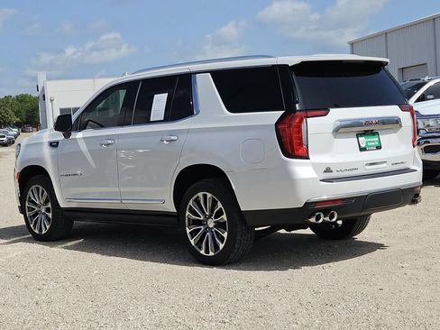 Used 2021 GMC Yukon Denali w/ Denali Premium Package AWD/4WD image 7