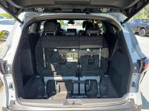 Certified 2025 Toyota Sienna XLE Woodland Edition AWD/4WD image 10
