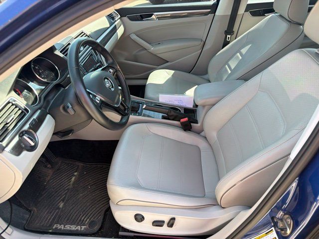 Used 2017 Volkswagen Passat 1.8T SE FWD image 10