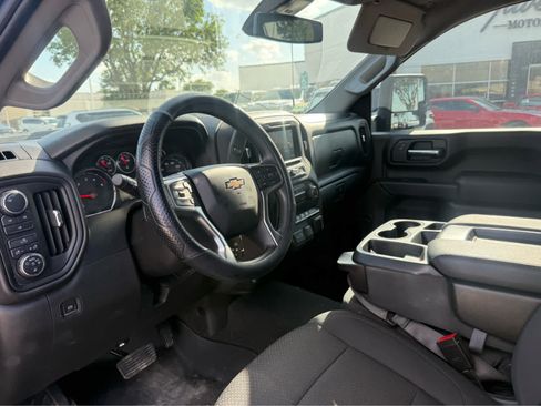 Used 2022 Chevrolet Silverado 2500 Custom w/ Custom Value Package AWD/4WD image 7