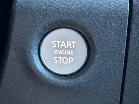 Used 2022 Nissan Frontier S w/ Graphics Package image 18