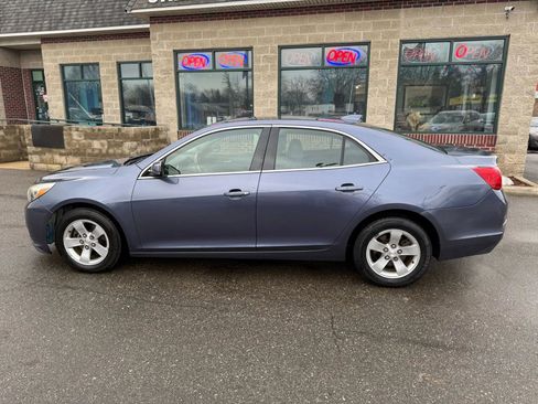 Used 2015 Chevrolet Malibu LT image 8
