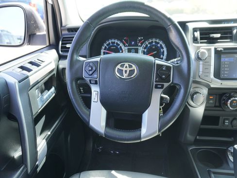 Used 2018 Toyota 4Runner SR5 Premium AWD/4WD image 15