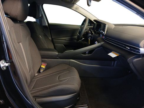 New 2026 Hyundai Elantra SE image 15