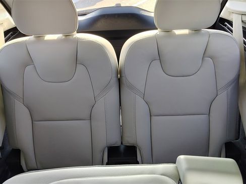 New 2026 Volvo XC90 B6 Ultra image 32
