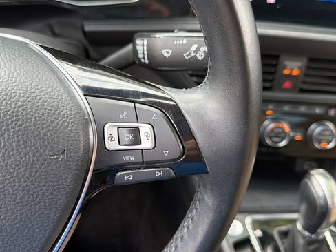 Used 2019 Volkswagen Jetta SEL FWD image 24