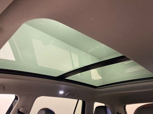 Certified 2024 Volkswagen Atlas Peak Edition SEL image 29