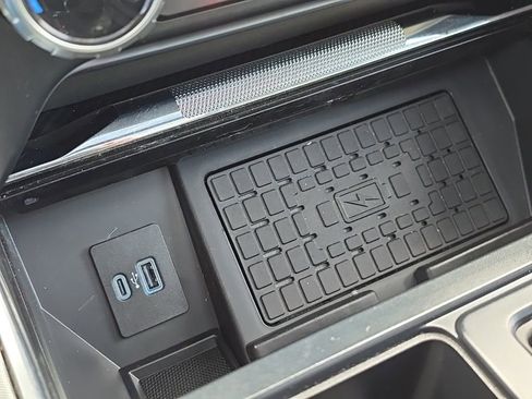 Used 2023 Ford F150 Limited image 49