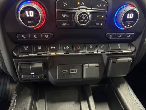 Used 2022 Chevrolet Silverado 2500 High Country w/ LPO, Hitch Package AWD/4WD image 16