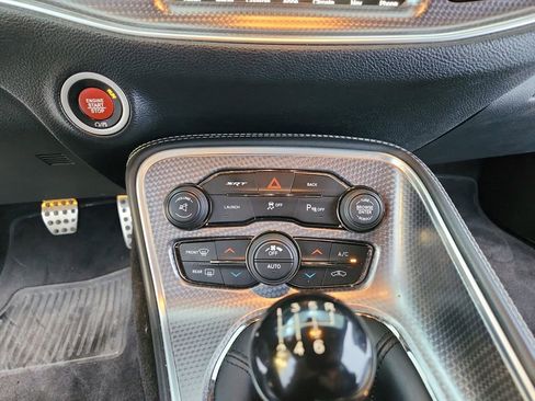 Used 2016 Dodge Challenger SRT Hellcat image 36