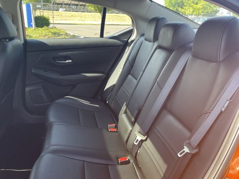 Used 2025 Nissan Sentra SR w/ SR Premium Package FWD image 15