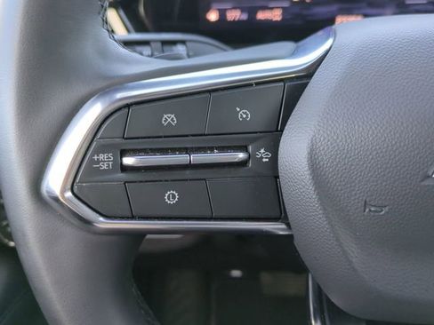 Certified 2025 Chevrolet Suburban Z71 image 30