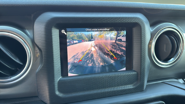 Used 2020 Jeep Gladiator Overland w/ Safety Group AWD/4WD image 27