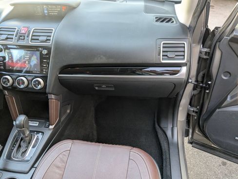 Used 2017 Subaru Forester 2.5i Touring AWD/4WD image 25