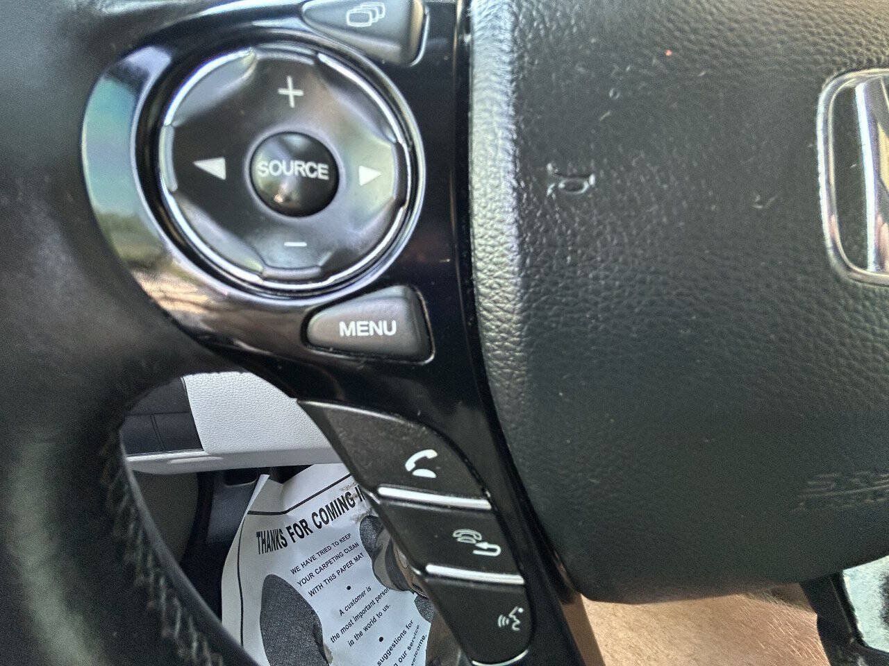Used 2017 Honda Accord EX-L image 33