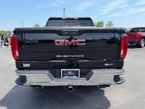 Used 2022 GMC Sierra 1500 SLT w/ SLT Premium Plus Package AWD/4WD image 6