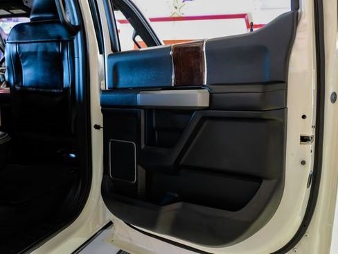 Used 2017 Ford F350 Platinum w/ Platinum Ultimate Package image 45