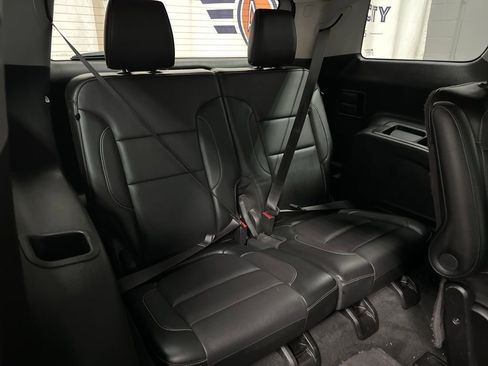 Used 2017 GMC Acadia SLT AWD/4WD image 23