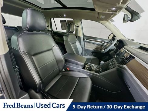 Used 2023 Volkswagen Atlas SE w/ Panoramic Sunroof Package image 30