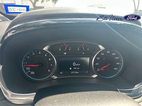 Used 2023 Chevrolet Traverse LT FWD image 6