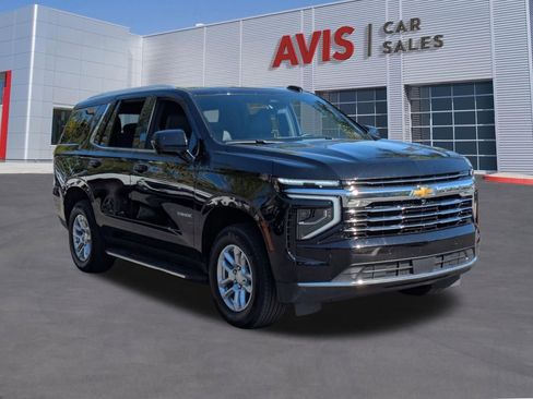 Used 2025 Chevrolet Tahoe LT AWD/4WD image 3
