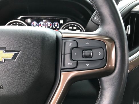 Used 2020 Chevrolet Silverado 1500 High Country w/ Technology Package image 24