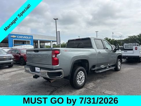 Used 2025 Chevrolet Silverado 2500 LT w/ Convenience Package AWD/4WD image 3