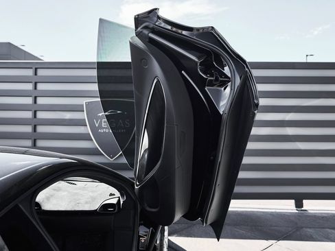 Used 2024 McLaren Artura RWD image 21