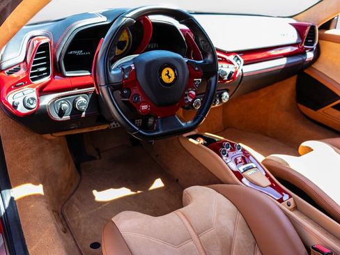 Used 2013 Ferrari 458 Italia Coupe RWD image 37