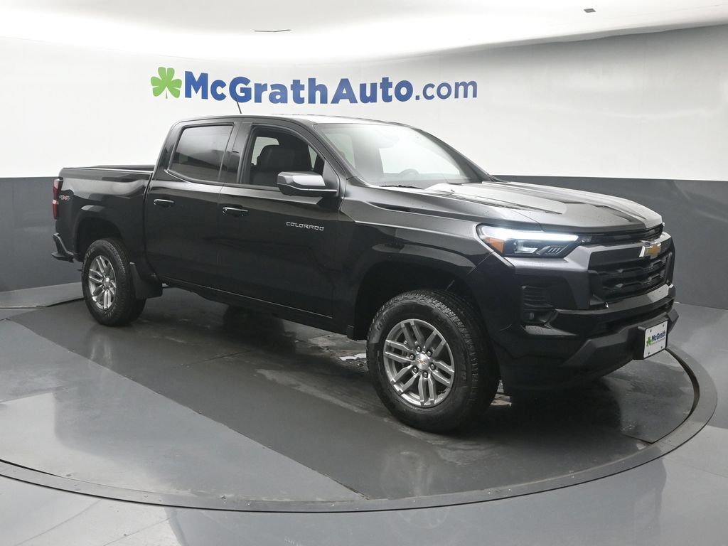 New 2026 Chevrolet Colorado LT w/ LT Convenience Package AWD/4WD image 2