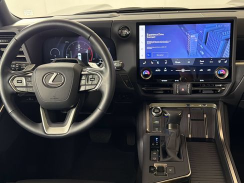 Used 2025 Lexus GX 550 w/ Accessory Package (2T) AWD/4WD image 34