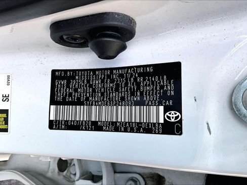 Used 2025 Toyota Corolla LE FWD image 34