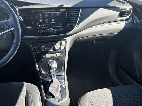 Used 2022 Buick Encore Preferred w/ Safety Package image 28