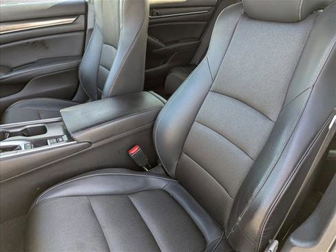 Used 2018 Honda Accord Sport image 22