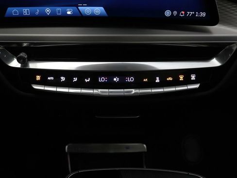 Used 2024 Cadillac Lyriq Sport AWD/4WD image 42