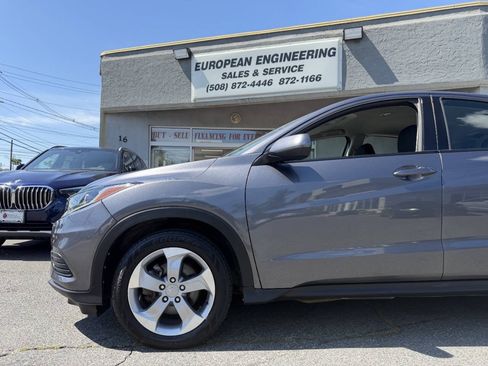 Used 2020 Honda HR-V LX image 9