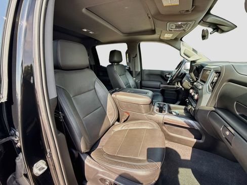 Used 2020 Chevrolet Silverado 1500 LTZ w/ LTZ Plus Package AWD/4WD image 34