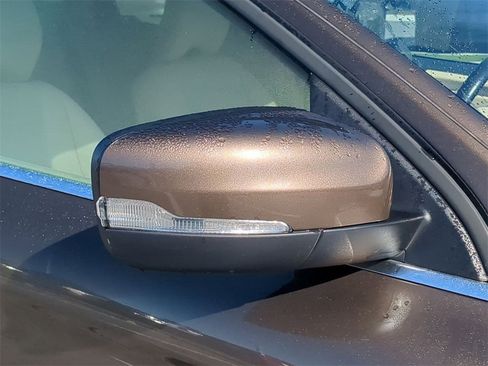 Used 2015 Volvo XC60 T5 Premier w/ Proximity Package image 13