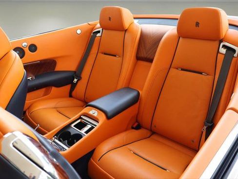 Certified 2016 Rolls-Royce Dawn RWD image 20