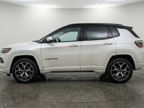 Used 2025 Jeep Compass Limited AWD/4WD image 5