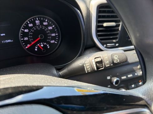 Used 2020 Kia Sportage LX FWD image 37