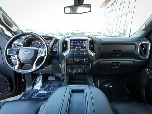 Used 2021 Chevrolet Silverado 3500 LTZ w/ LTZ Convenience Package image 17