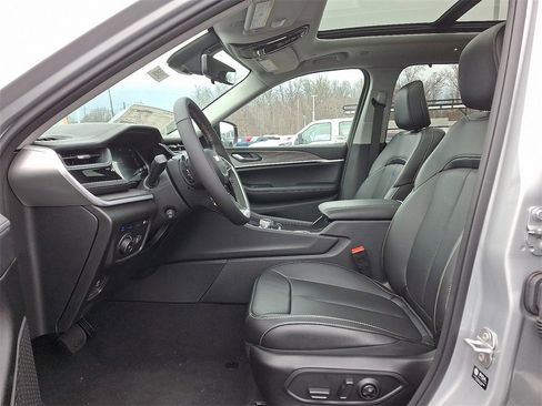 New 2024 Jeep Grand Cherokee Limited 4xe w/ Luxury Tech Group II image 9