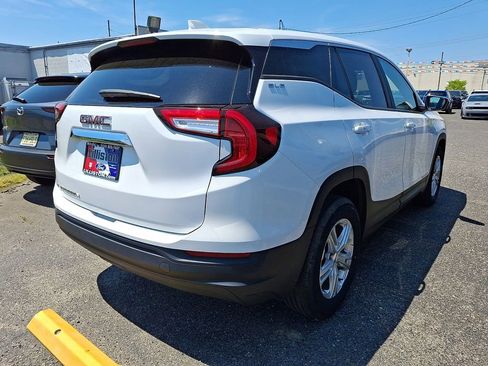 Used 2023 GMC Terrain SLE FWD image 4